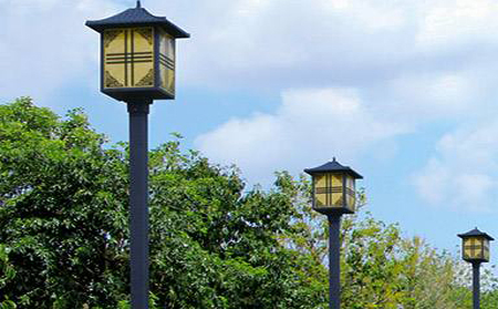 太阳能巴里坤庭院灯怎么选亮度与续航更耐用